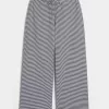 Pantaloni larghi in maglia da infilare