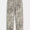 Pantaloni mimetici larghi da pittore