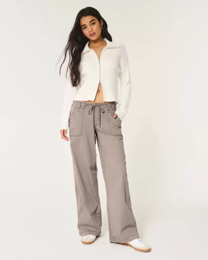 Pantaloni super larghi a vita bassa