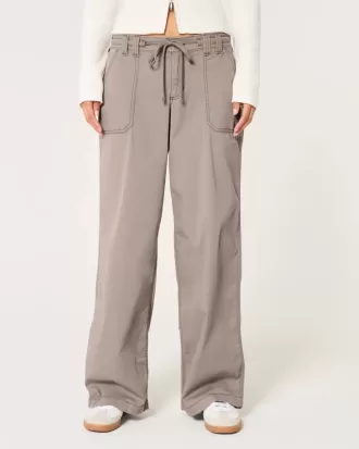 Pantaloni super larghi a vita bassa