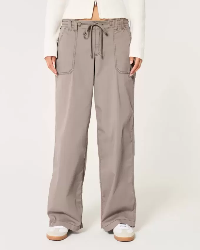 Pantaloni super larghi a vita bassa