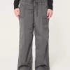 Pantaloni super larghi a vita bassa