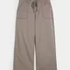 Pantaloni super larghi a vita bassa