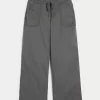Pantaloni super larghi a vita bassa