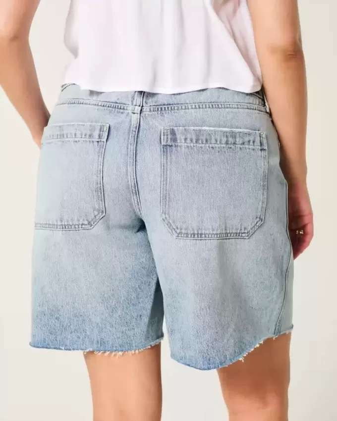 Shorts larghi e a vita bassa effetto lavaggio chiaro effetto used