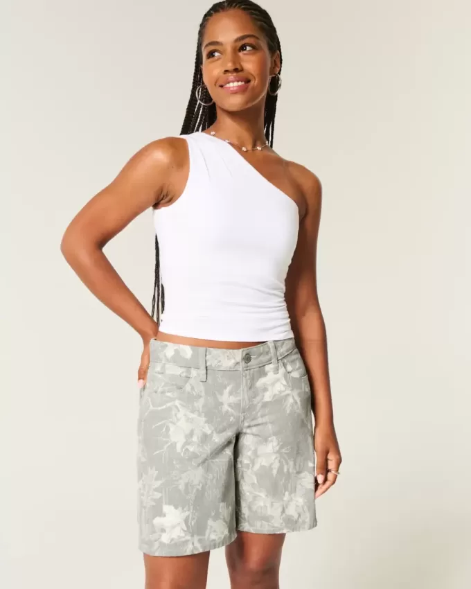 Shorts mimetici a vita bassa e larghi con curve