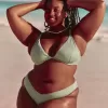 Slip bikini a coste con sgambatura alta e sgambatura alta Slip bikini a coste con sgambatura alta e sgambatura alta