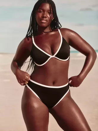 Slip bikini a vita alta con sgambatura alta e coste