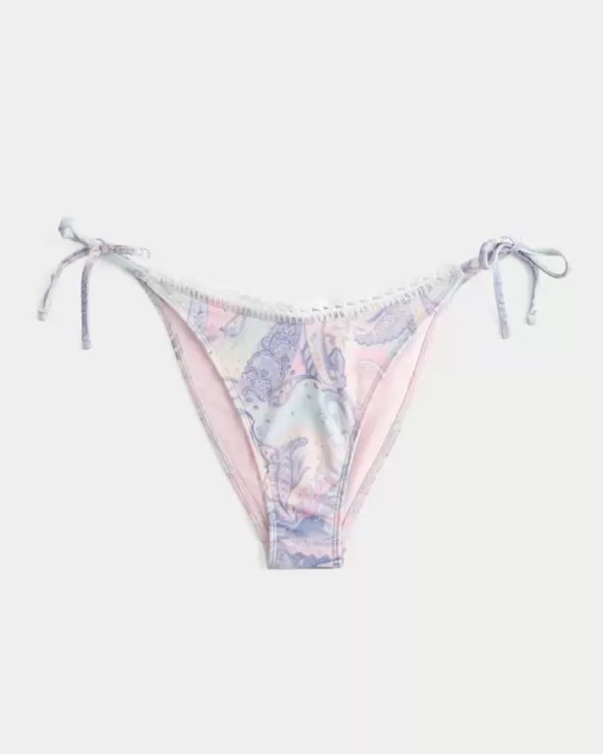 Slip bikini sfacciato con lacci laterali e finiture all’uncinetto