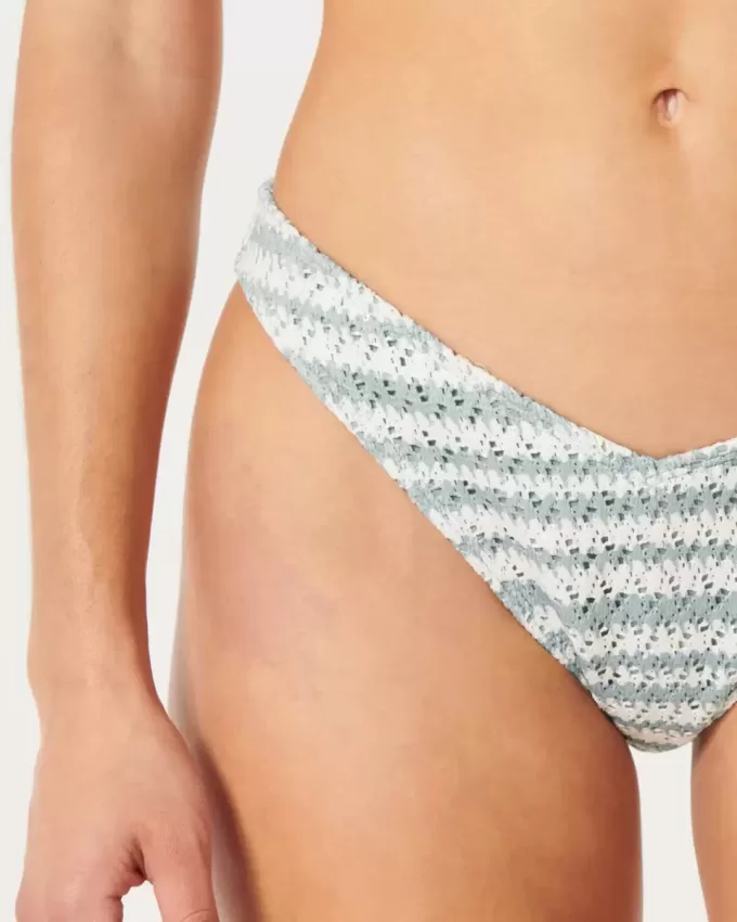 Slip bikini sgambato stile uncinetto Slip bikini sgambato stile uncinetto