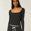 Top a maniche lunghe con scollo quadrato