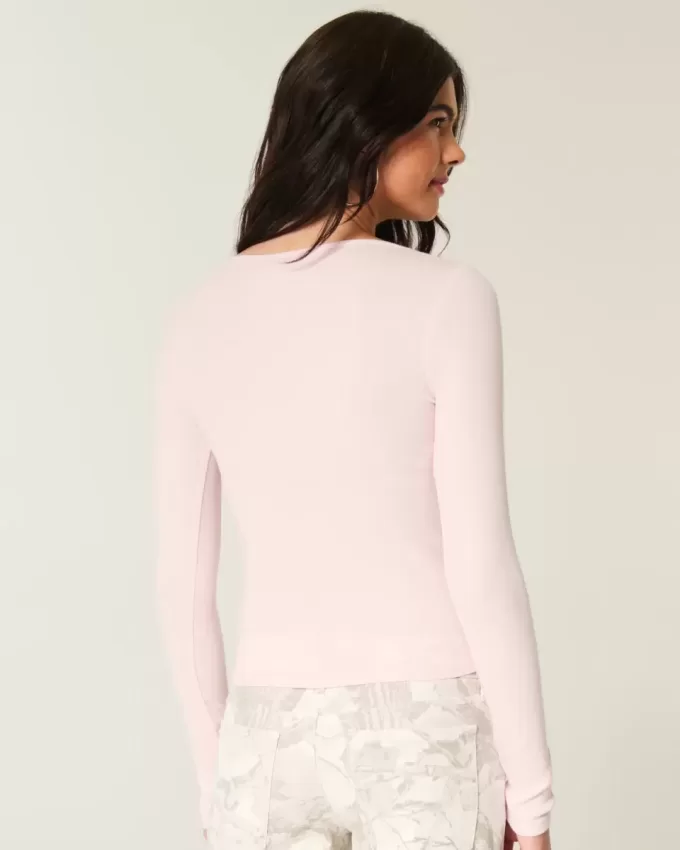 Top a maniche lunghe con scollo quadrato
