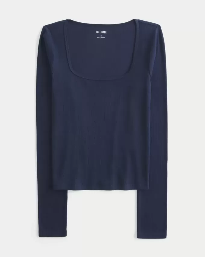 Top a maniche lunghe con scollo quadrato