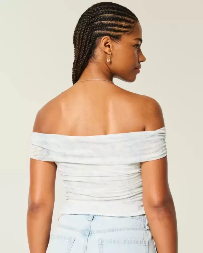 Top a spalle scoperte con scollo a V e scollo a V in rete
