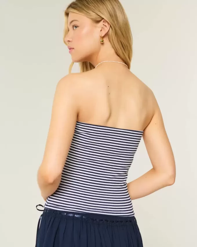 Top a tubino ricamato senza spalline con ciliegie Top a tubino ricamato senza spalline con ciliegie
