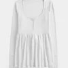Top babydoll Henley con laccetti