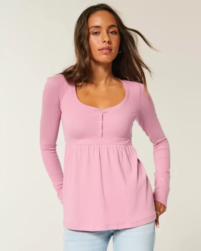 Top babydoll Henley con laccetti