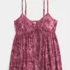 Top babydoll svolazzante e stropicciato Top babydoll svolazzante e stropicciato