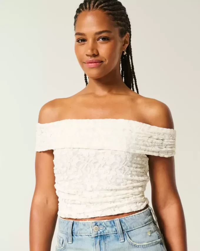 Top in pizzo con scollo a V e spalle scoperte