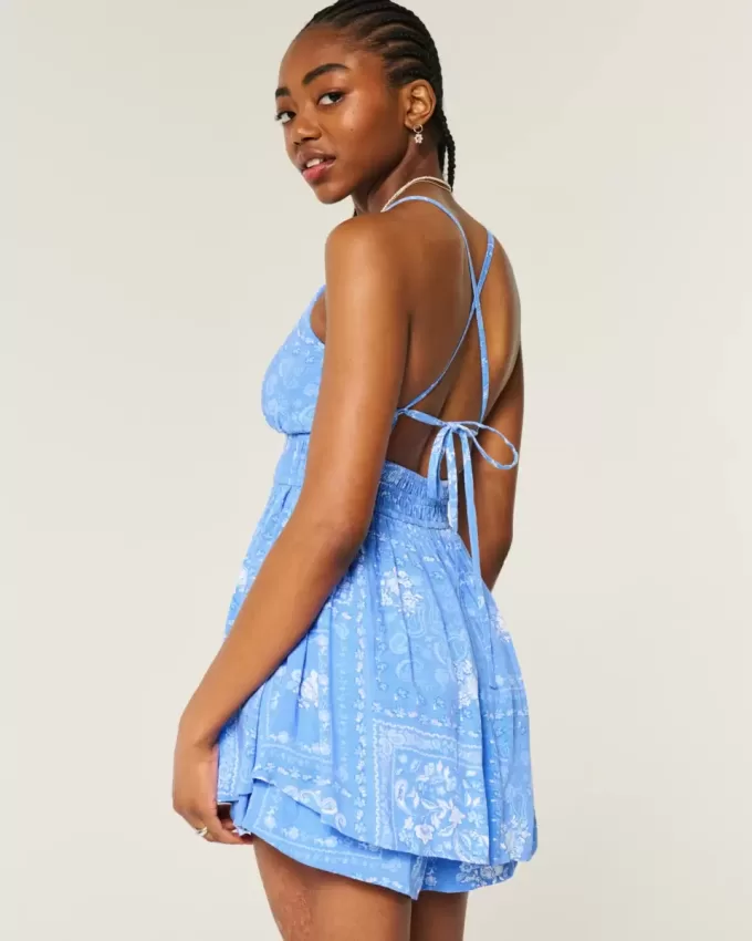 Tutina babydoll con schiena scoperta Tutina babydoll con schiena scoperta